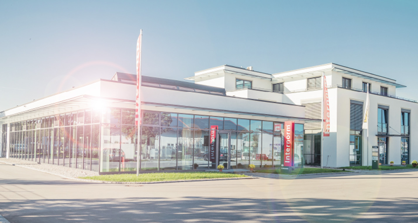 Firmengebäude der Schreinerei Krist mit Ausstellung